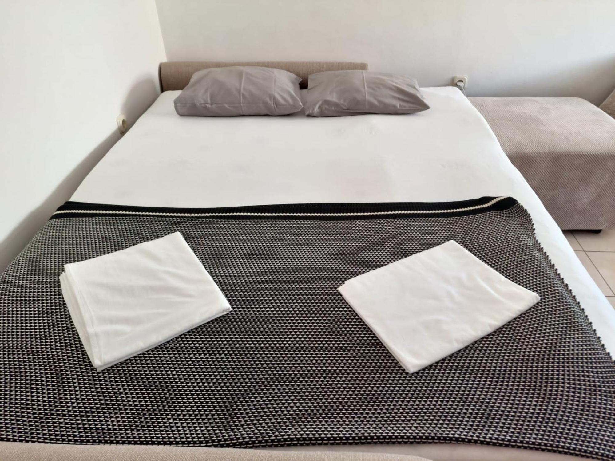 Dedic Apartment ペトルチャネ エクステリア 写真